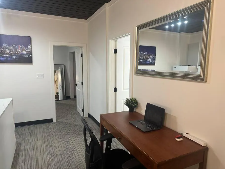 1 Bd Motel Condo With Kitchenette - 13 Edmonton 0*,  Kanada